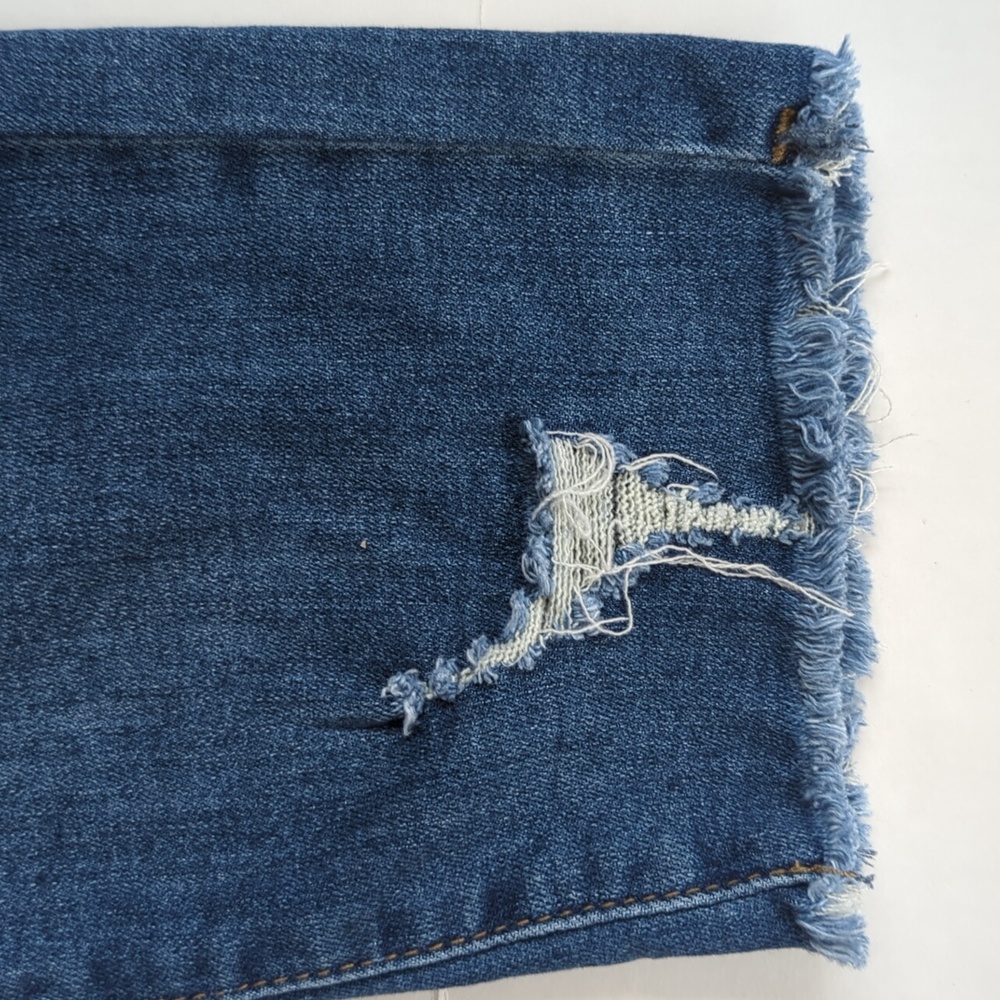 Honey & Bristle Distressed Frayed Hem Capri Jeans 10P Blue - Picture 8 of 15